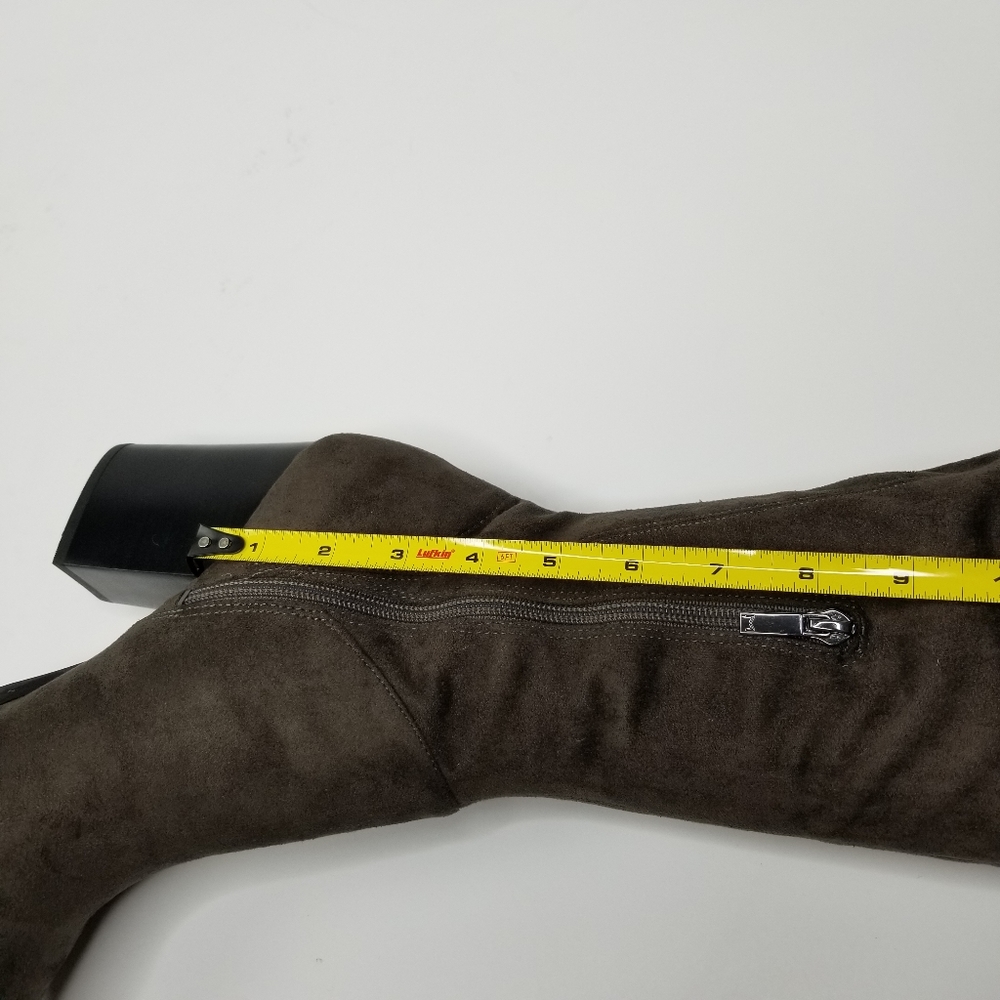 NWOB MARC FISHER LTD Sz 10 MSRP $225 - Picture 3 of 4